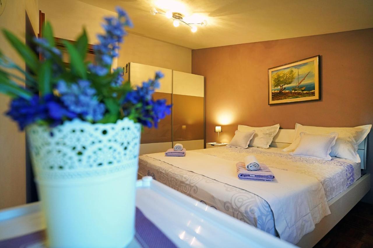 Villa Tago With Heated New Pool คาชเตลา ภายนอก รูปภาพ